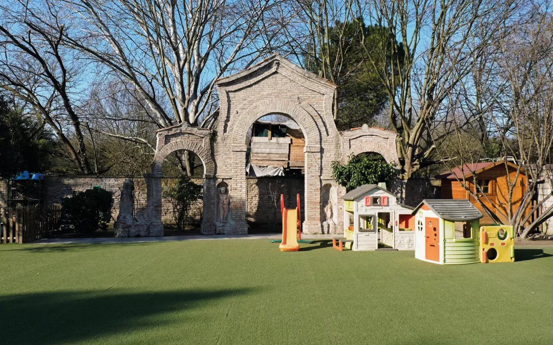 Smiling International School